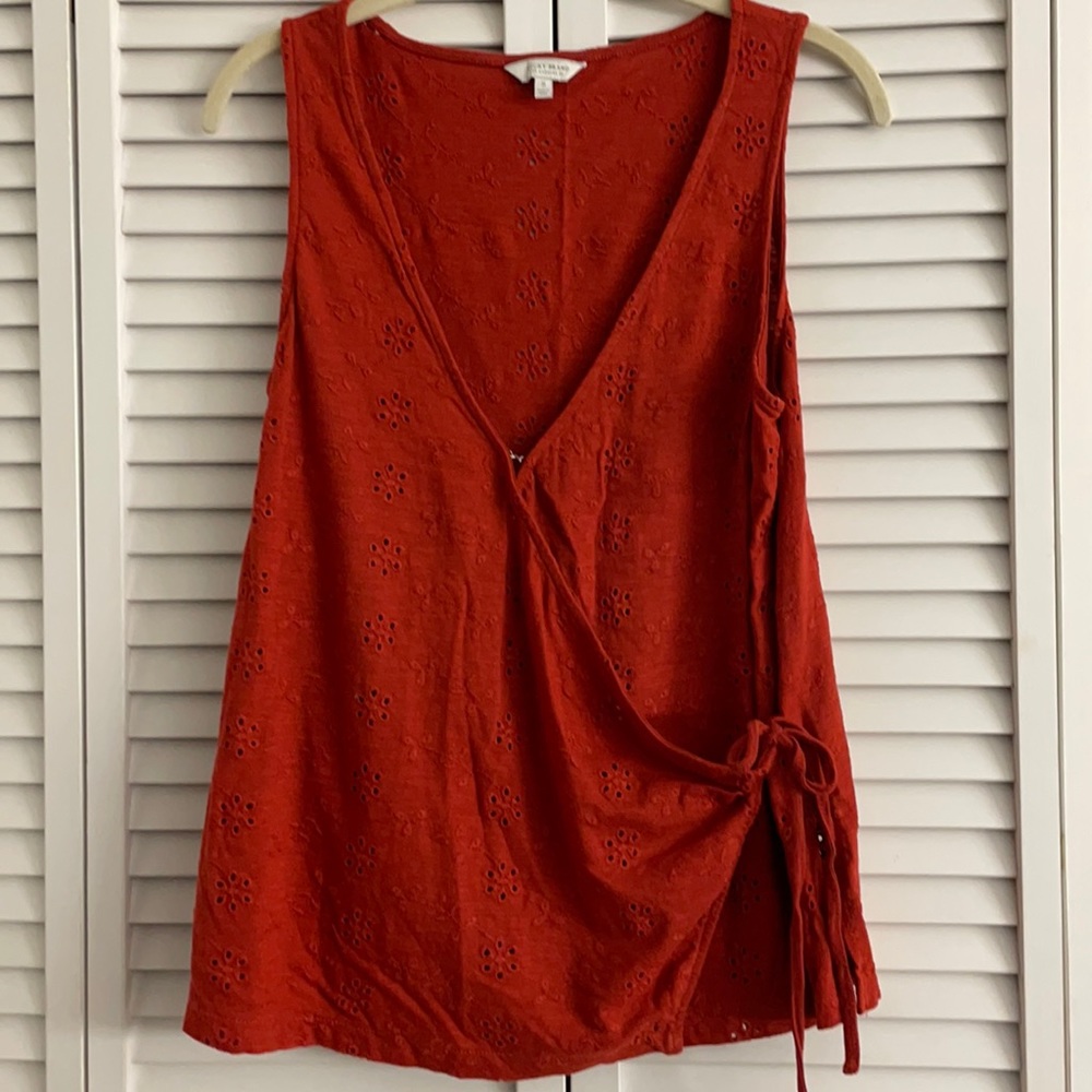 Lucky Brand 100% Cotton Eyelet Top, Size Small, Red/Rust Rich Color, Very Soft.